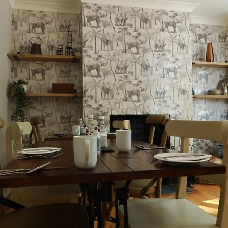 באנבורי Avonlea Guest House מראה חיצוני תמונה
