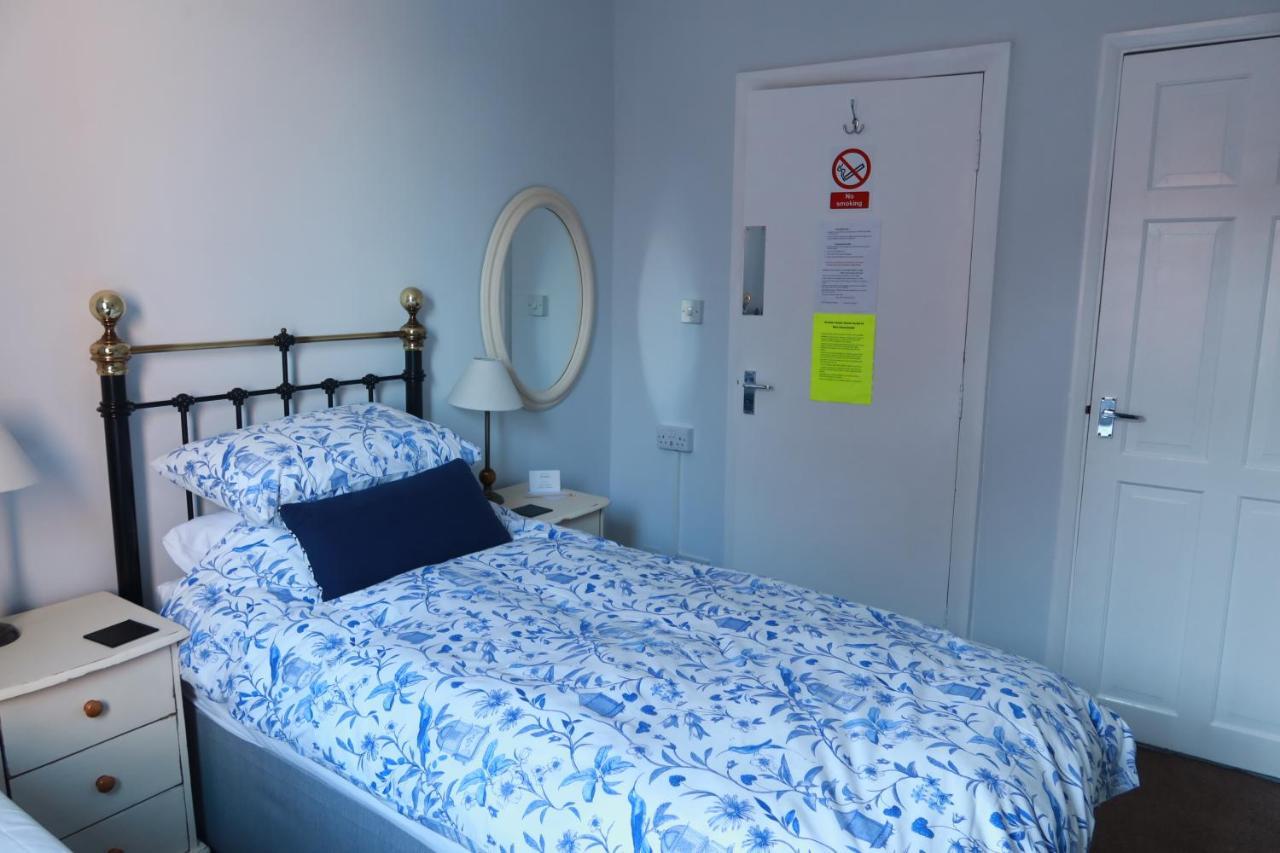 באנבורי Avonlea Guest House מראה חיצוני תמונה