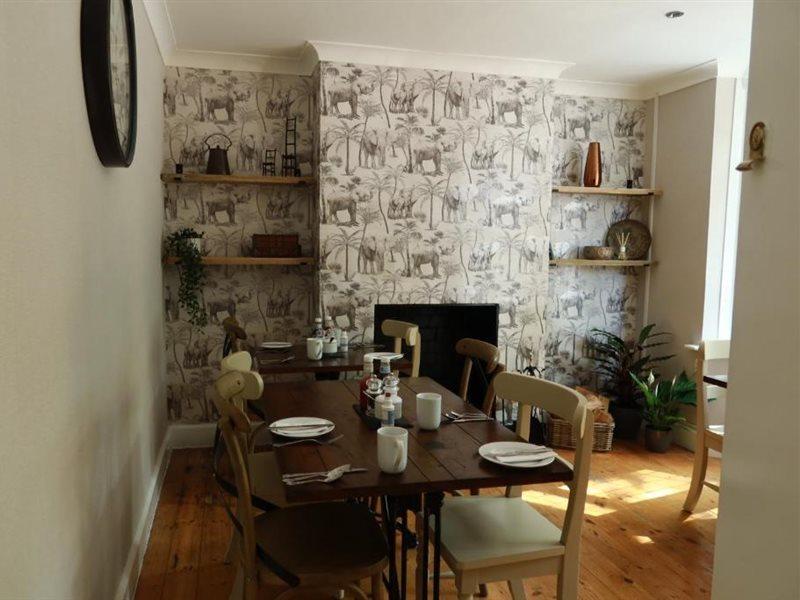 באנבורי Avonlea Guest House מראה חיצוני תמונה
